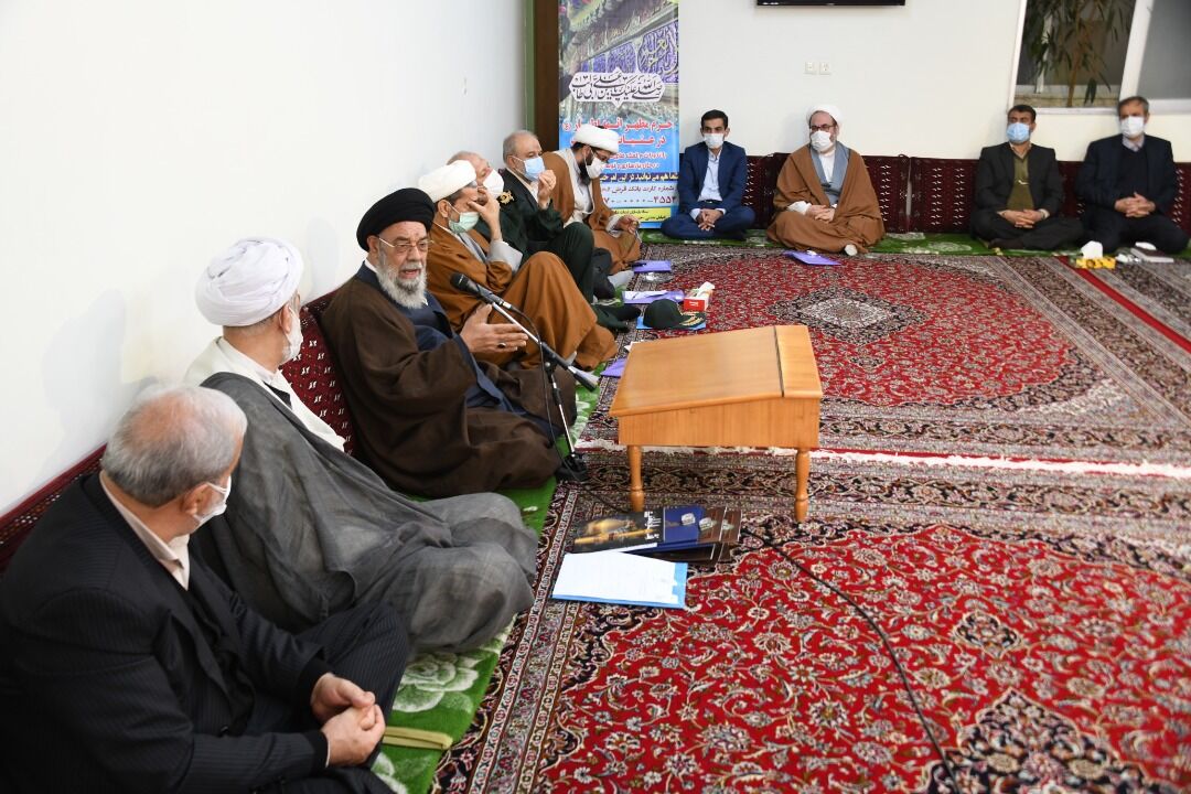 خطوط ریلی بهترین وسیله برای حمل و نقل عمومی است خطوط ریلی بهترین وسیله برای حمل و نقل عمومی است