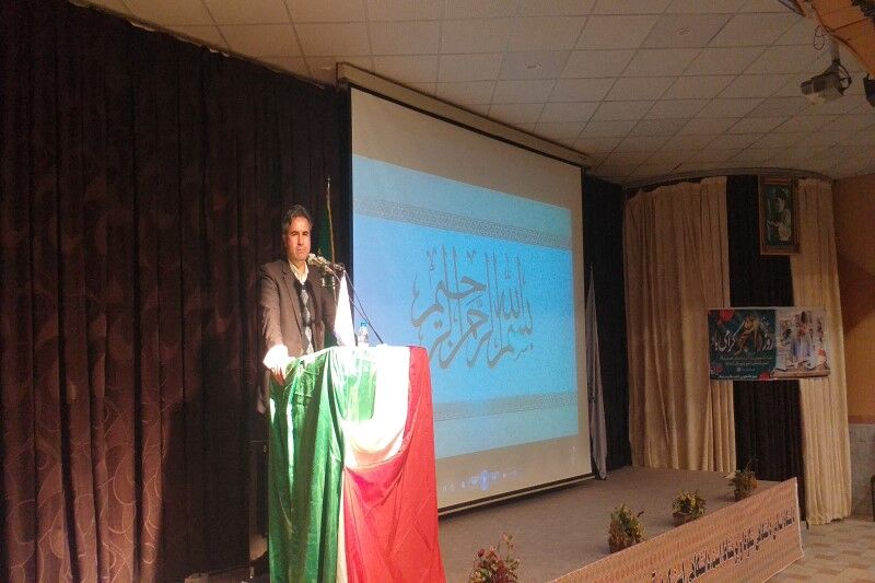 روح دانشگاه با دانشجو معنا پیدا میکند روح دانشگاه با دانشجو معنا پیدا میکند