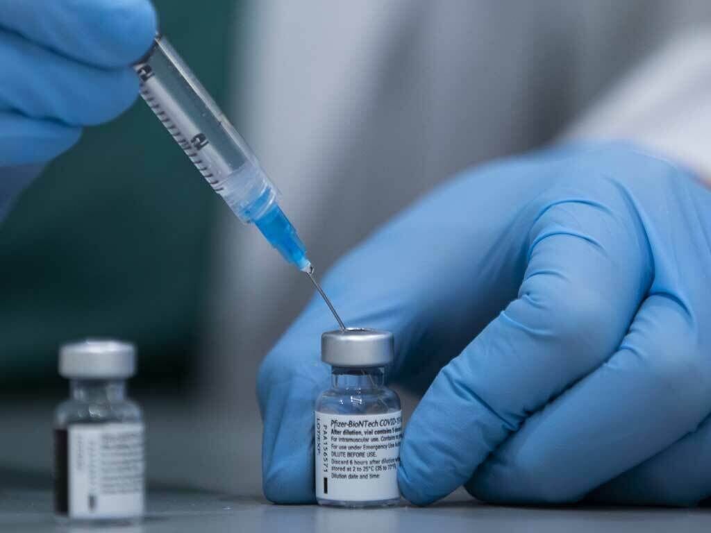 ۲ میلیون و ۴۲۴ هزار دُز واکسن کرونا در استان همدان تزریق شده است