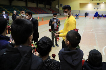 رونمایی از پیراهن تیم معلولین فیاض‌بخش برای دیدار با تیم خداداد عزیزی