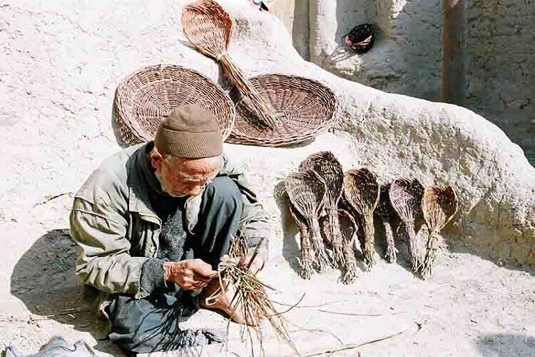 دغدغه تنها چولیباف خراسان شمالی از خاموشی چراغ این هنر  دغدغه تنها چولیباف خراسان شمالی از خاموشی چراغ این هنر