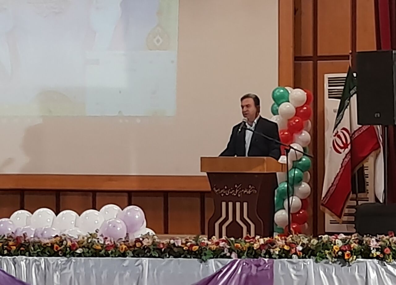 رییس دانشگاه علوم پزشکی اهواز: مطالبه مهم پرستاران پرداخت کارانه است