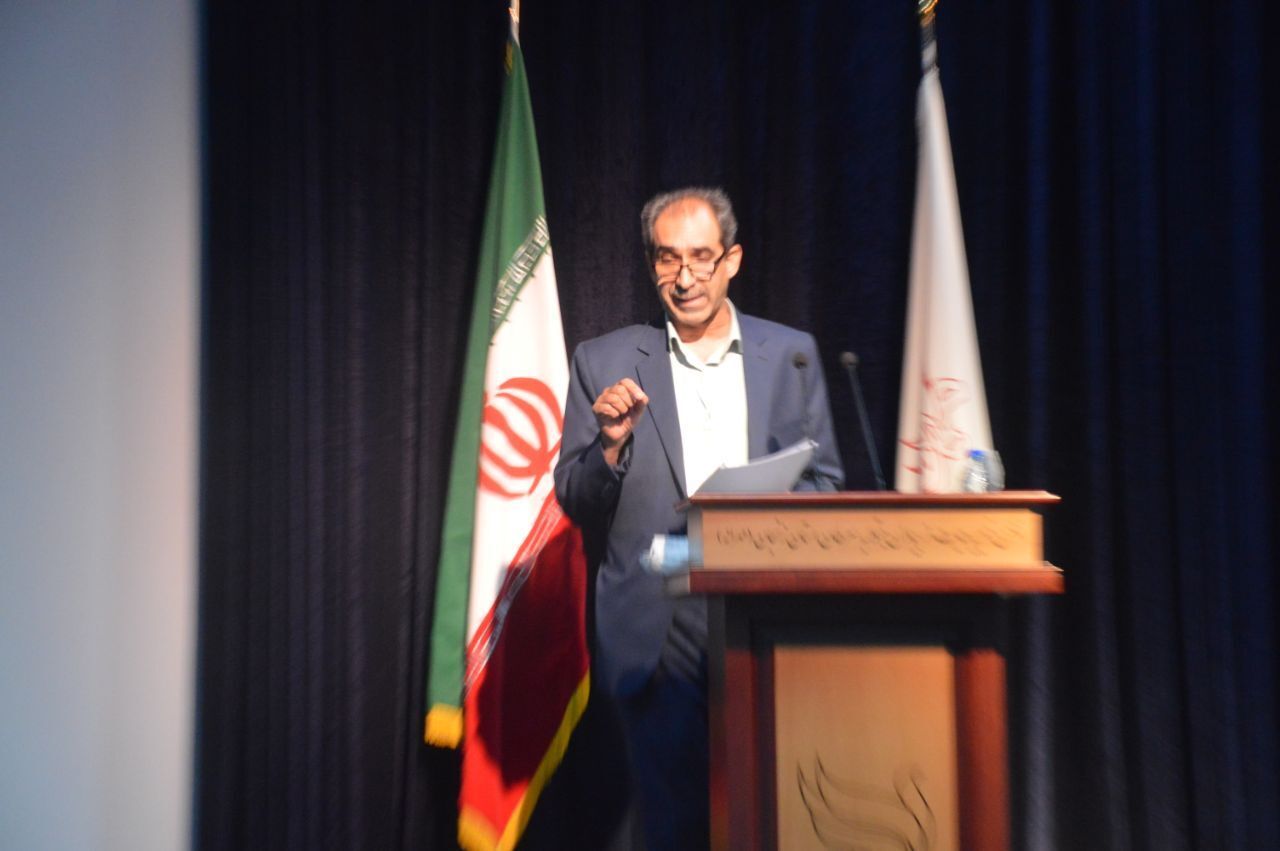 تعالی و پویایی فوتبال زنجان نیازمند دستان یاریگر مسوولان استان است