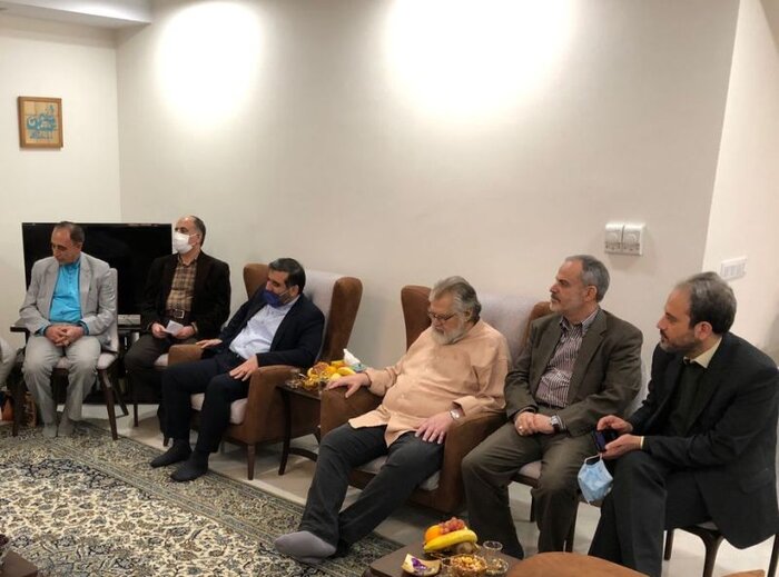 عیادت وزیر فرهنگ از نادر طالبزاده کارگردان پیشکسوت کشور 2