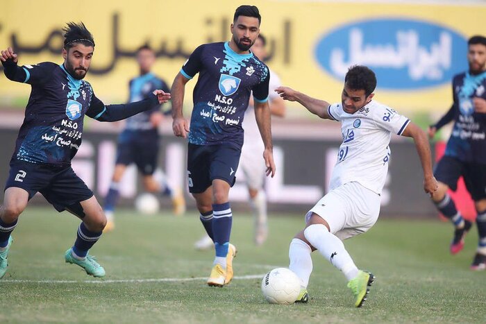 طلسم فرهاد شکست؛ استقلال موتور پیکان را پیاده کرد