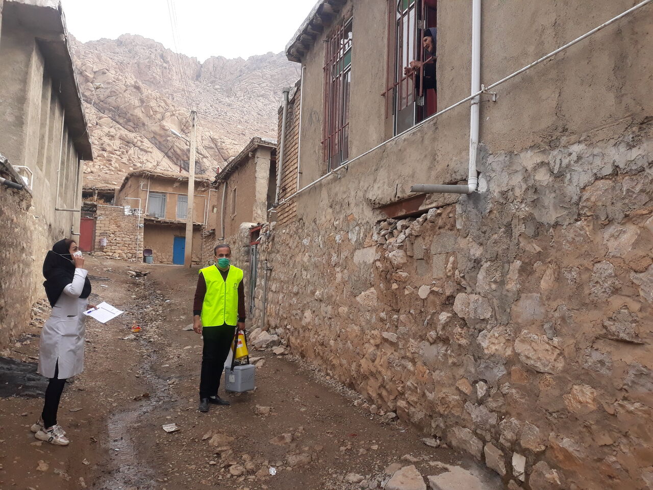 رییس شبکه بهداشت: ۹۴ درصد جمعیت مناطق روستایی روانسر واکسینه شده‌اند