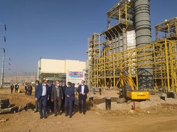 بازدید وزیر نیرو از نیروگاه سیکل ترکیبی خرمآباد 7