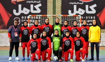 سرمربی تیم پویندگان شیراز: ورزش بانوان در فارس مظلوم است