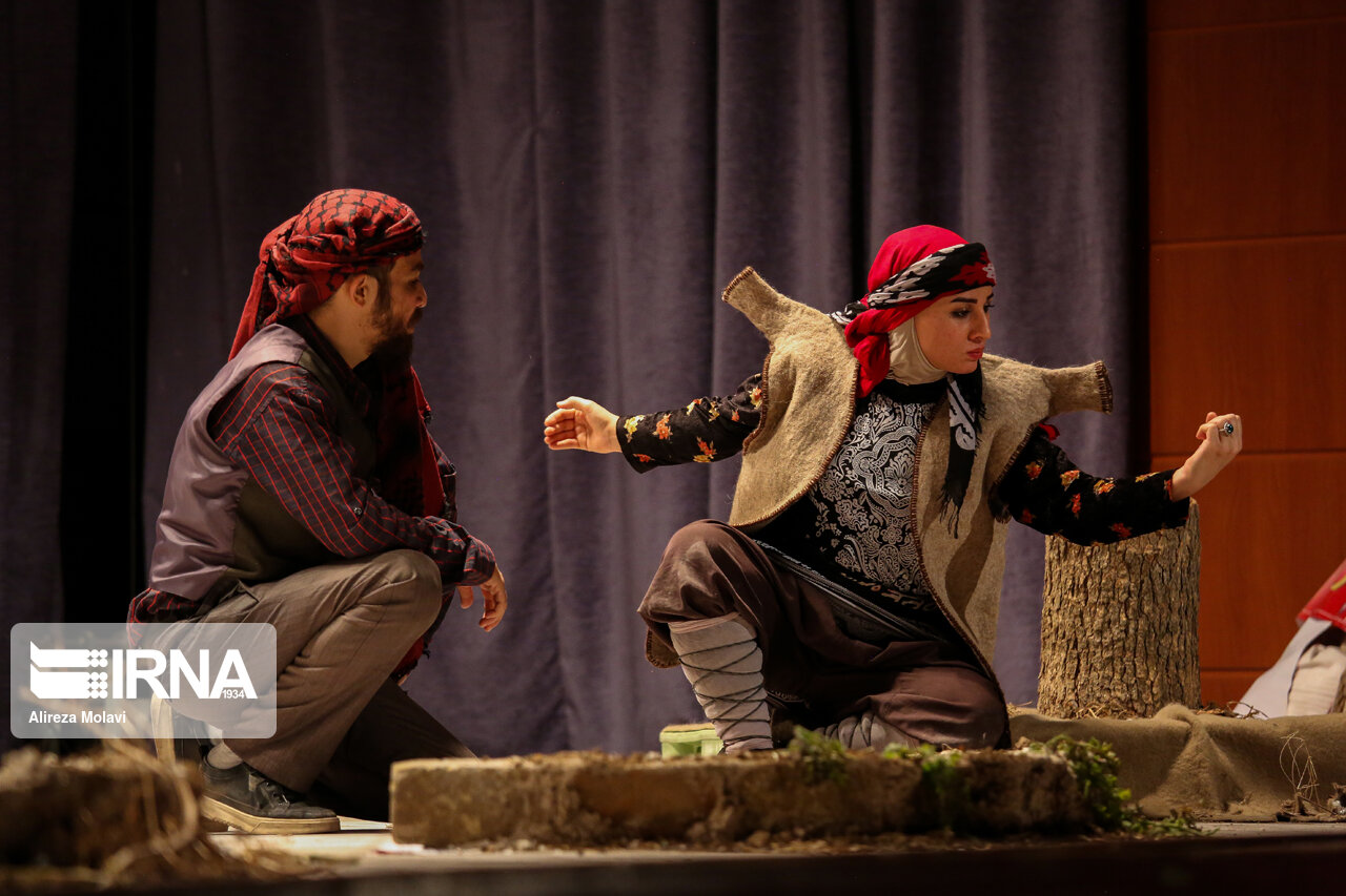 جشنواره تئاتر منطقه ای فجر با حضور ۹ استان کشور در کرمانشاه برگزار می شود