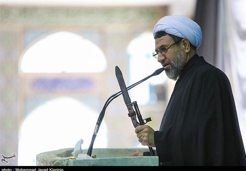 مکتب سپهبد شهید سلیمانی توسط جوان خط امام و رهبری پیاده سازی شود