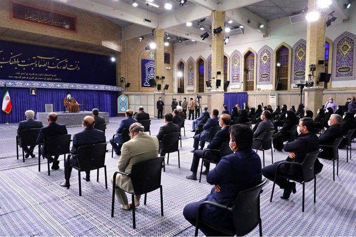 دیدار پرستاران و خانواده شهدای سلامت با رهبر انقلاب