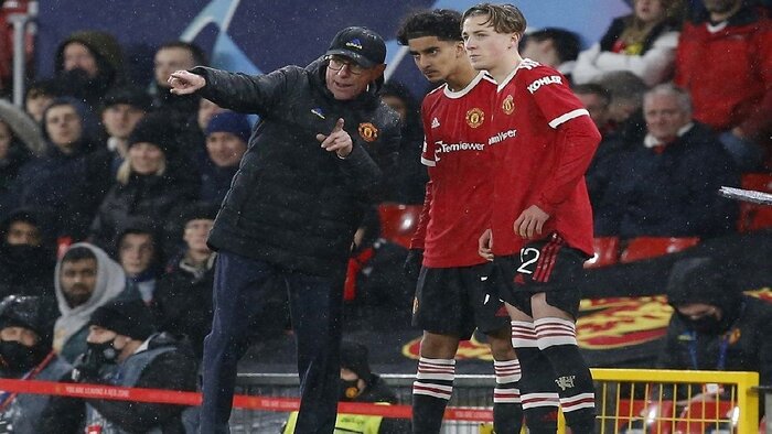 هافبک منچستریونایتد مقابل ایران به میدان می‌رود