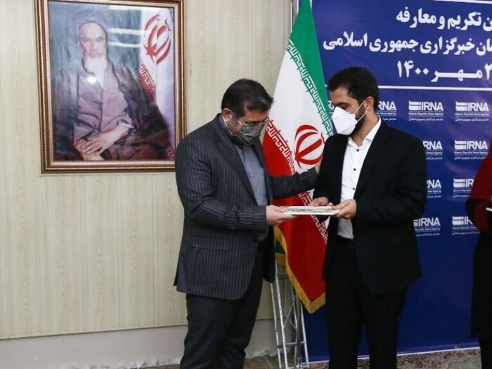 معاونت مطبوعاتی؛ تدوین سند تبلیغات، پیگیری ارز ۴۲۰۰ تومانی برای کاغذ