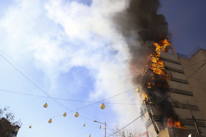 گوش برج‌های ناایمن کرمان بدهکار نیست