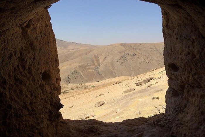 زخم یادگار نویسی بر پیکر اثر چندهزار ساله کرفتو