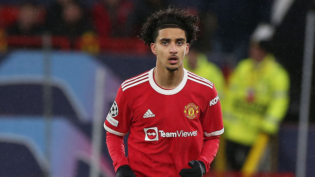 هافبک منچستریونایتد مقابل ایران به میدان می‌رود