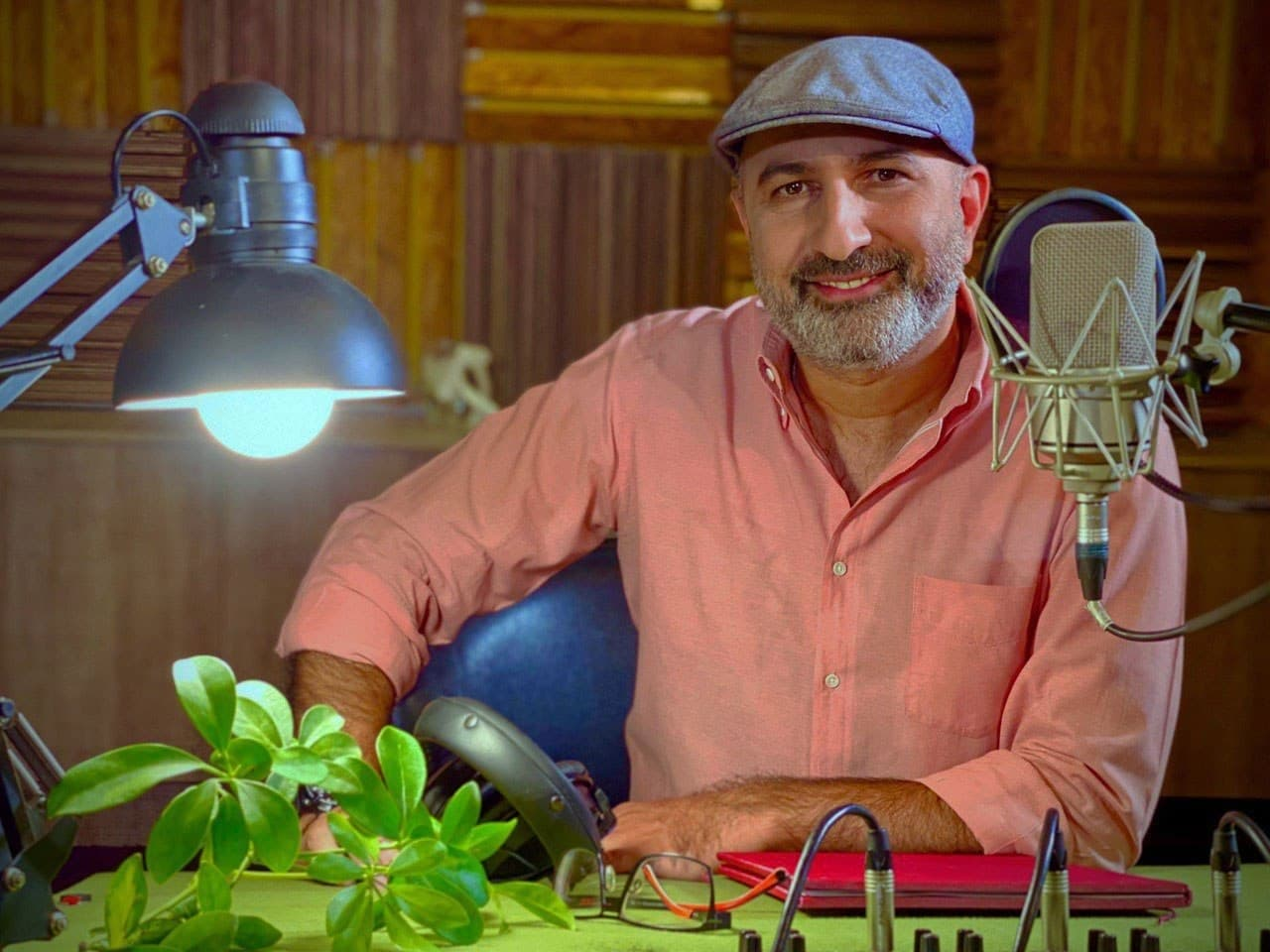 ساخت سریال طنز کرونایی توسط دهنمکی/ منصور ضابطیان مجری شب یلدا شد