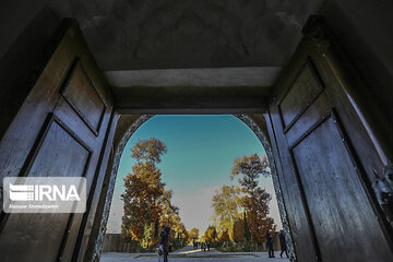 Shahzadeh Mahan Historical Garden, jewelry, shining in desert