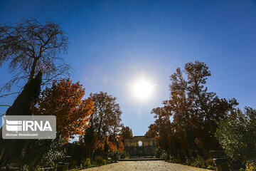 Shahzadeh Mahan Historical Garden, jewelry, shining in desert