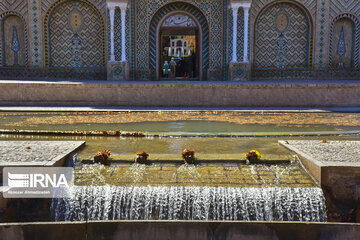 Shahzadeh Mahan Historical Garden, jewelry, shining in desert