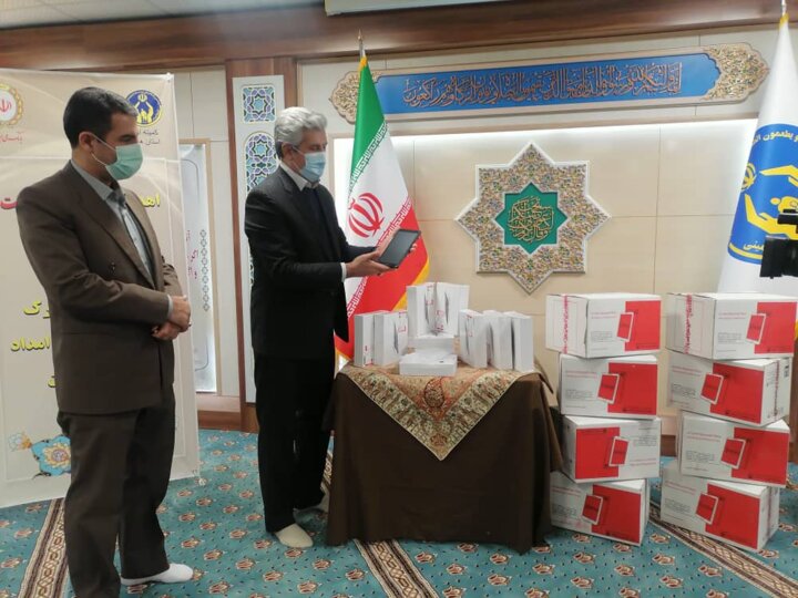 ۲۰۰ دستگاه تبلت به دانشآموزان نیازمند استان همدان توزیع شد