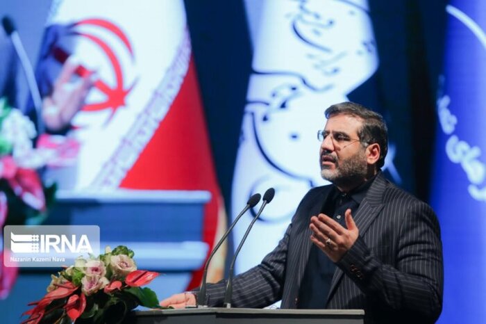 تاکید وزیر فرهنگ بر حمایت از نمایشهای اصیل / مشخص شدن مهمان تئاتر فجر 2