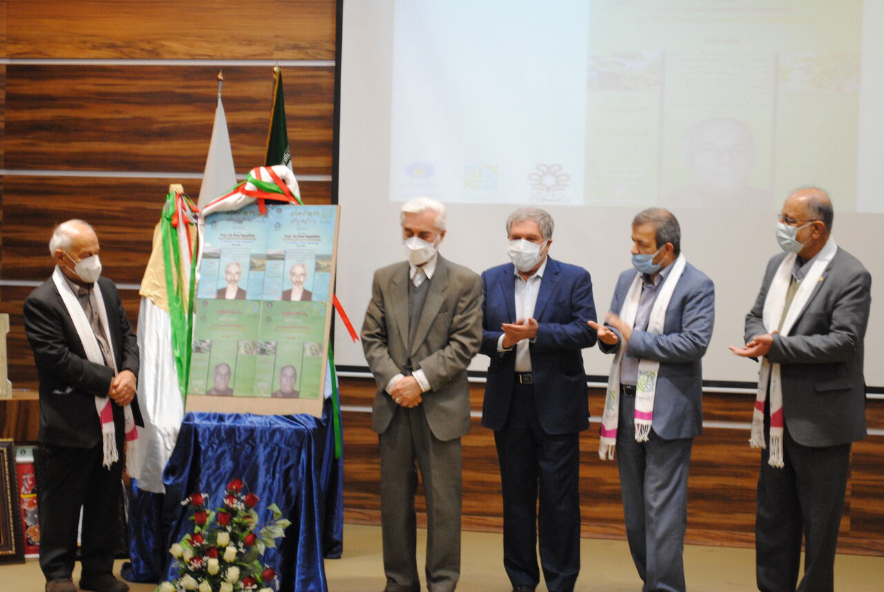 مراسم پاسداشت دو استاد کشاورزی دانشگاه شیراز برگزار شد