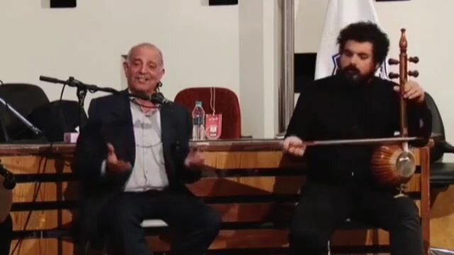 تقلید از هر صدایی بد است؛ چه صدای شجریان، چه ایرج و گلپا