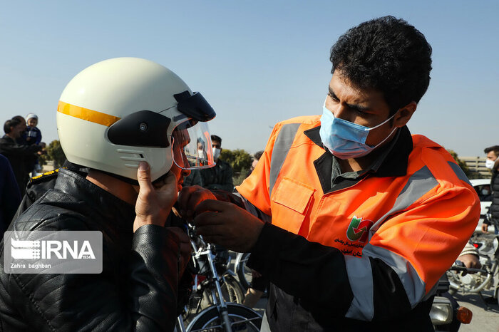 بازی هیجان و مرگ با موتورسواری + فیلم