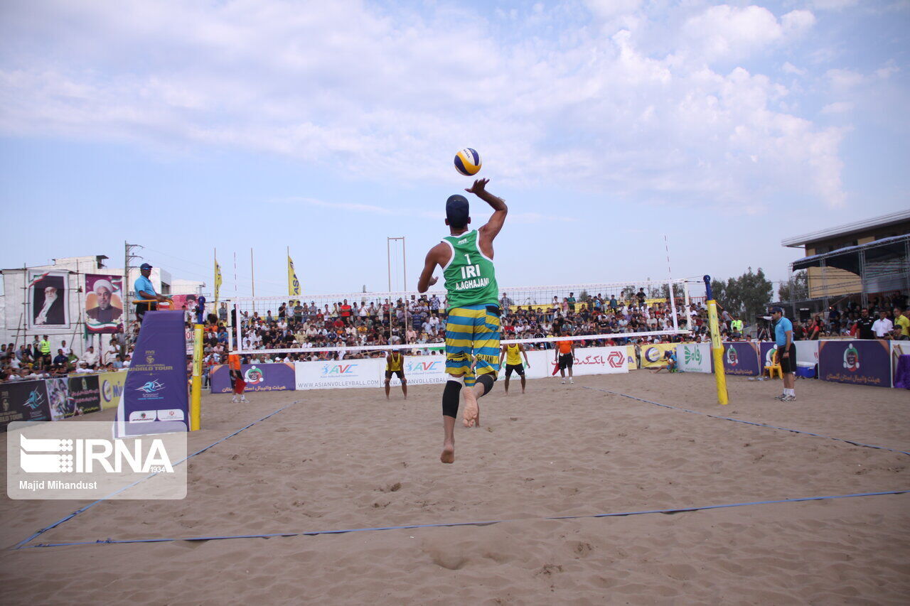 زوج طلایی والیبال ساحلی ایران به تیم شهداب یزد پیوستند زوج طلایی والیبال ساحلی ایران به تیم شهداب یزد پیوستند