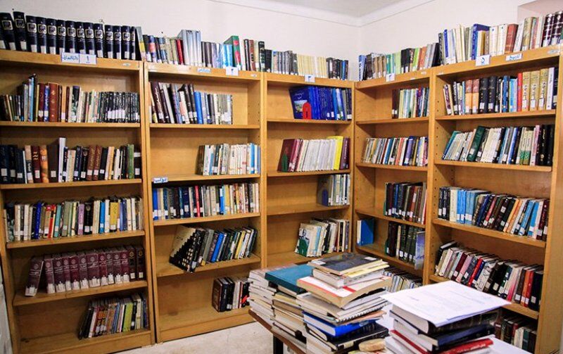 فرماندار شاهرود: قفسه کتاب در اداره‌ها برای استفاده مردم ایجاد شود  