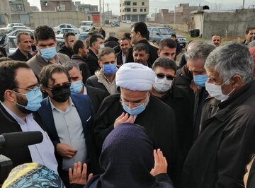نماینده ولی فقیه در کردستان از محلات حاشیه‌ای شهر سقز بازدید کرد