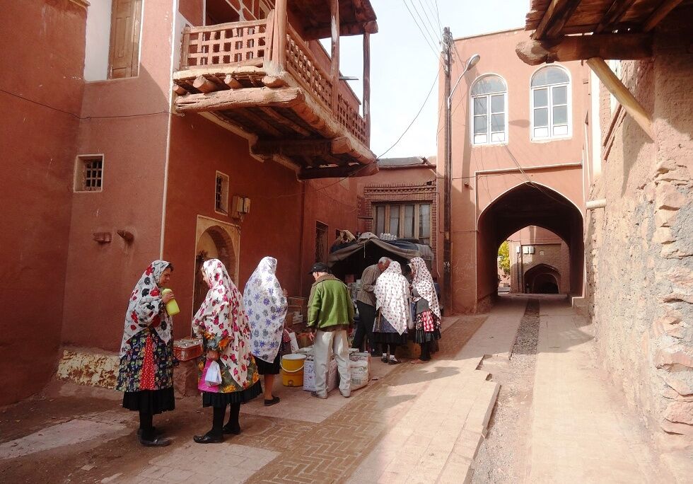 معماری روستاهای استان سمنان برای جذب گردشگر با مصالح محلی بوم‌آورد شود