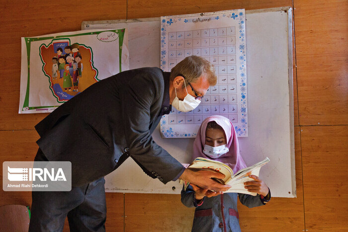 رویکرد دانشگاه فرهنگیان ، تربیت معلم پژوهش محور است