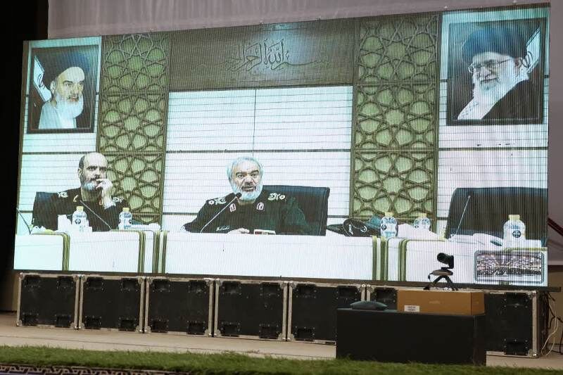 ملت ایران  قدرت دفاع از خود را به جهانیان ثابت کرده است