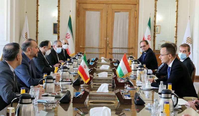 FM stresses need for Iran-Hungary cooperation