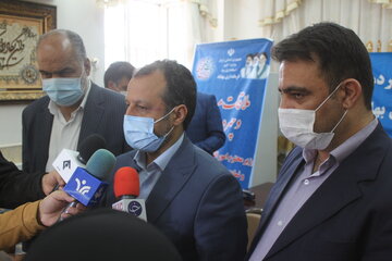 وزیر اقتصاد: سرانه پزشک در بهاباد متناسب با نیاز شهرستان نیست
