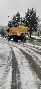 برف روبی از معابر شهری ارومیه