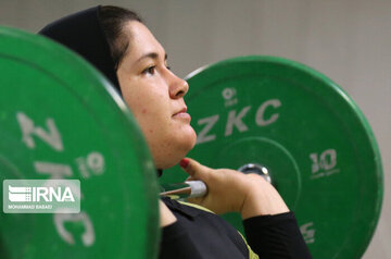بانوی وزنه بردار شیرازی در مسابقات جهانی رکورد ملی را بهبود بخشید