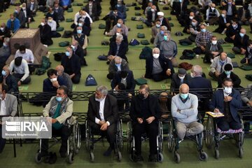 نمازگزاران تهرانی از احساس خود به کتابخوانی گفتند