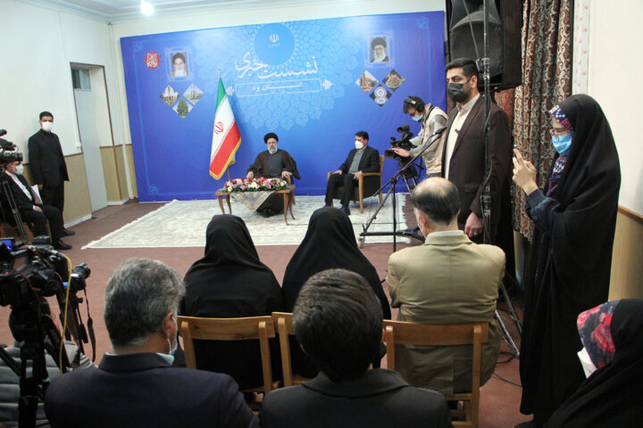 نشست خبری رییس جمهور در یزد
