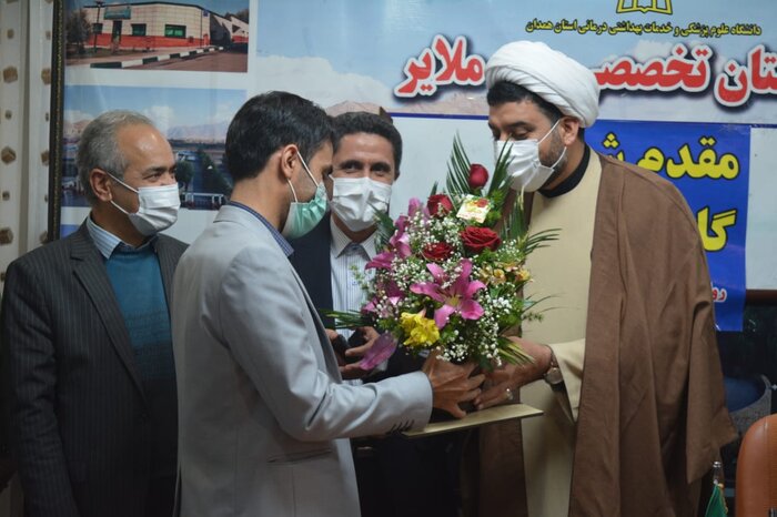 احداث بیمارستان ٣٠٠ تختخوابی مطالبه مردم ملایر است