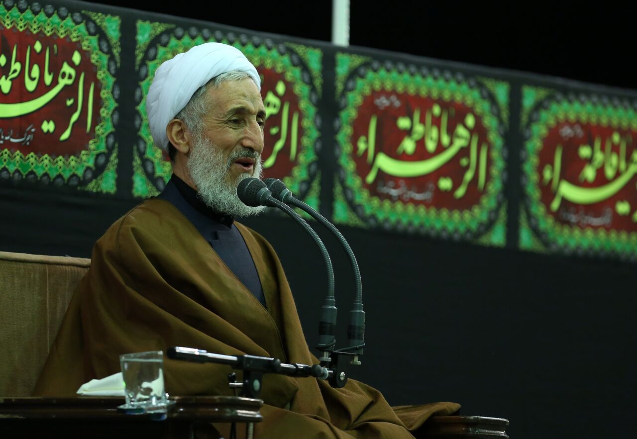 امام جمعه تهران: فشارهای بینالمللی مردم ایران را تضعیف نمیکند امام جمعه تهران: فشارهای بینالمللی مردم ایران را تضعیف نمیکند