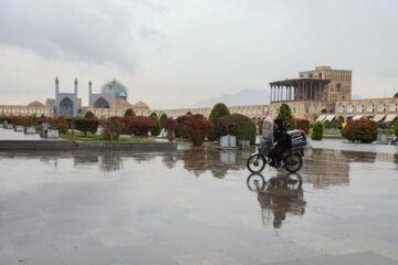 بارش باران پاییزی دراصفهان