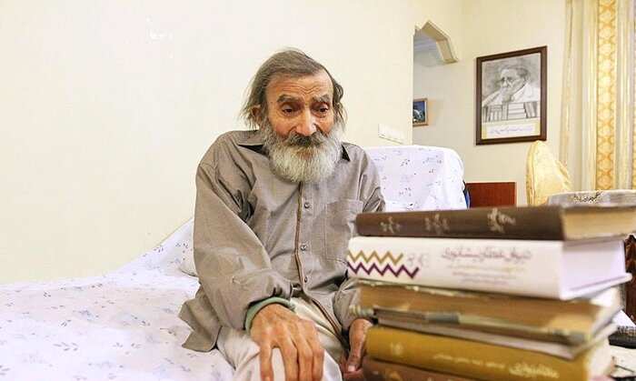 عبدالحسین حائری؛ عزلتنشین نسخ خطی کتابخانه مجلس