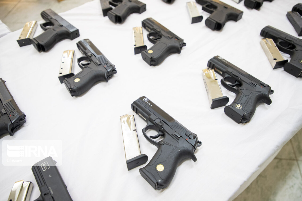 از انهدام باند قاچاق سلاح تا کشف بزرگترین محموله حشیش در فارس از انهدام باند قاچاق سلاح تا کشف بزرگترین محموله حشیش در فارس