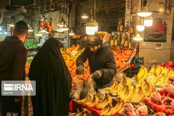 Qazvin Bazaar on eve of Yalda Night