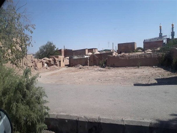 سرآسیاب فرسنگی در کرمان، فرسنگها دور از خدمات