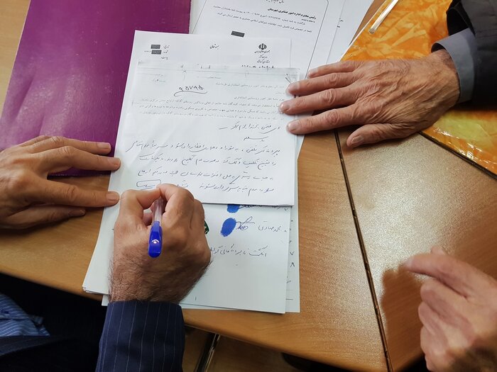 آقای فرماندار بنویس از اقوام خودم است!