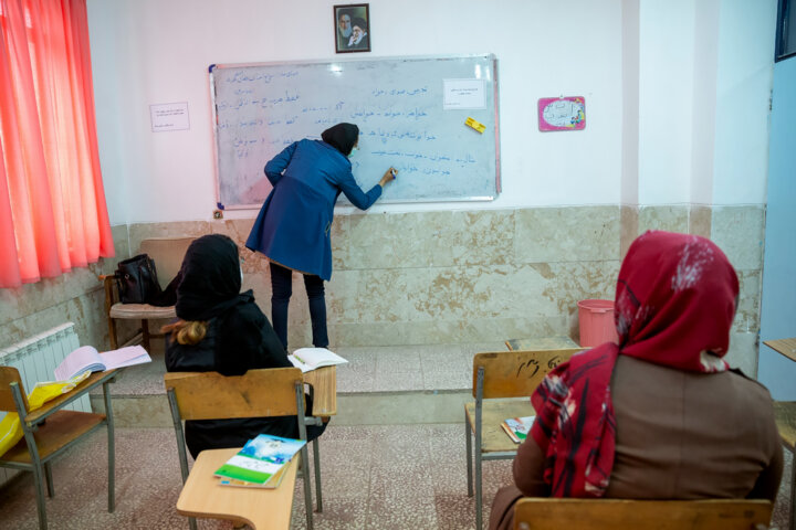 بیش از ۶ هزار نفر در طرحهای سوادآموزی استان همدان شرکت دارند